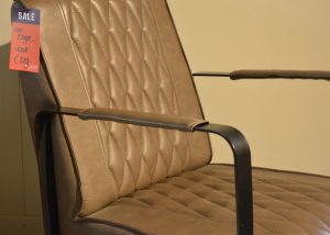 Fauteuil-caro-2.jpg