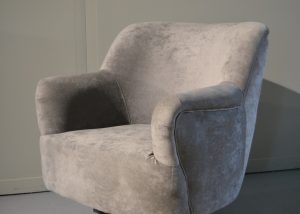 Fauteuil-velvet-grey.jpg