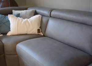 Grijze-loungebank-3.jpg