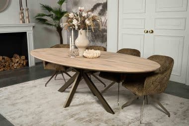 De ovale eettafel Marseille met een spinpoot A-symmetrisch van Room108.