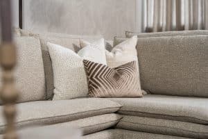 Hoekbank Nadine combineert luxe design met ultiem comfort.